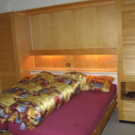 Haus Brueggli B24 *